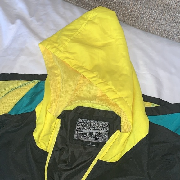 Gently Loved Brooklyn 100% Polyester Unisex Windbreaker Hoodie *No Drawstrings* - Picture 9 of 12